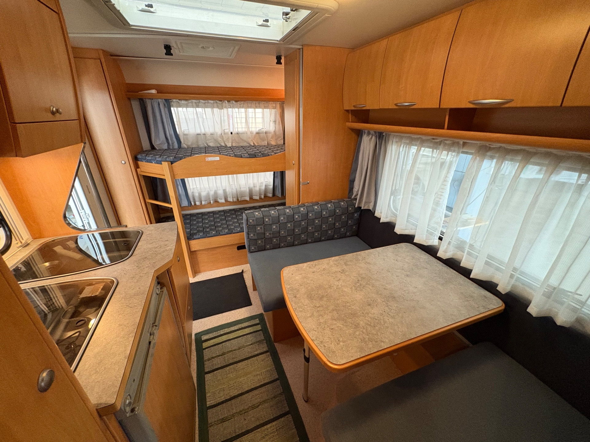 Knaus Eifelland 520-posti 4-veranda