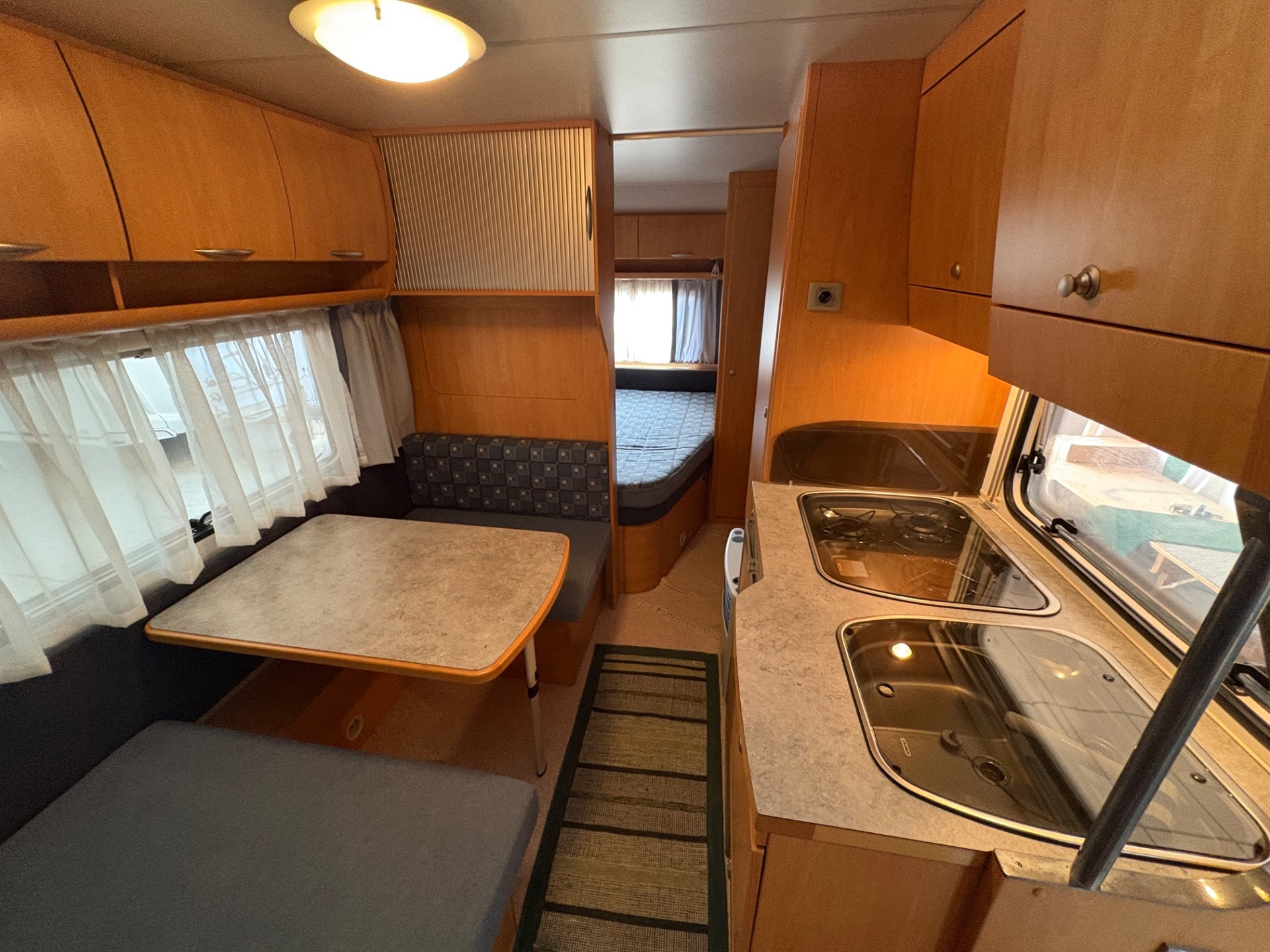 Knaus Eifelland 520-posti 4-veranda