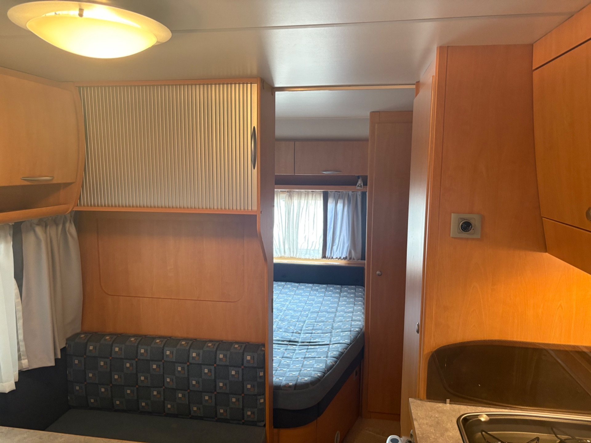 Knaus Eifelland 520-posti 4-veranda