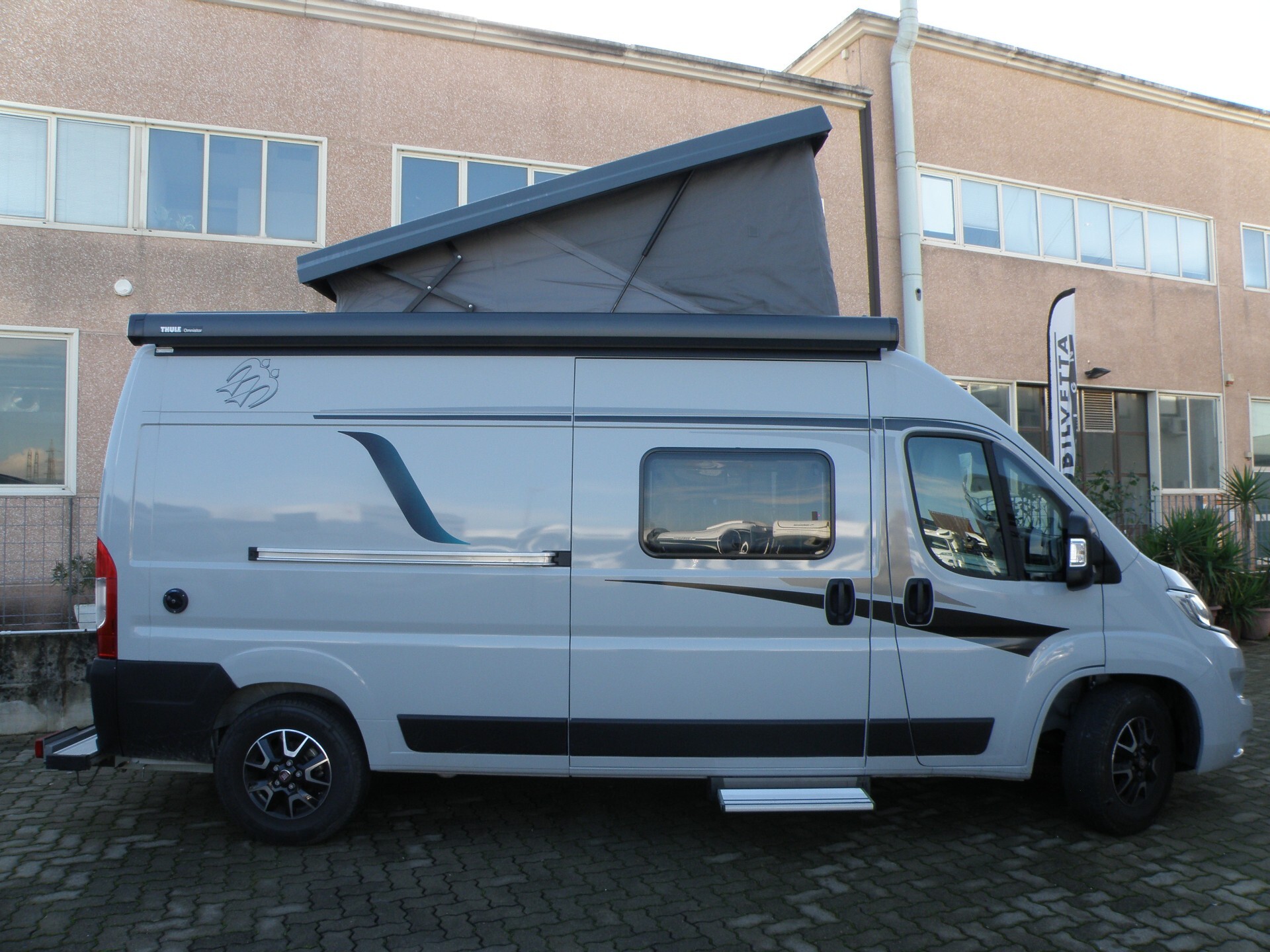 KNAUS BOX LIFE 600 VAN TETTO A SOFFIETTO