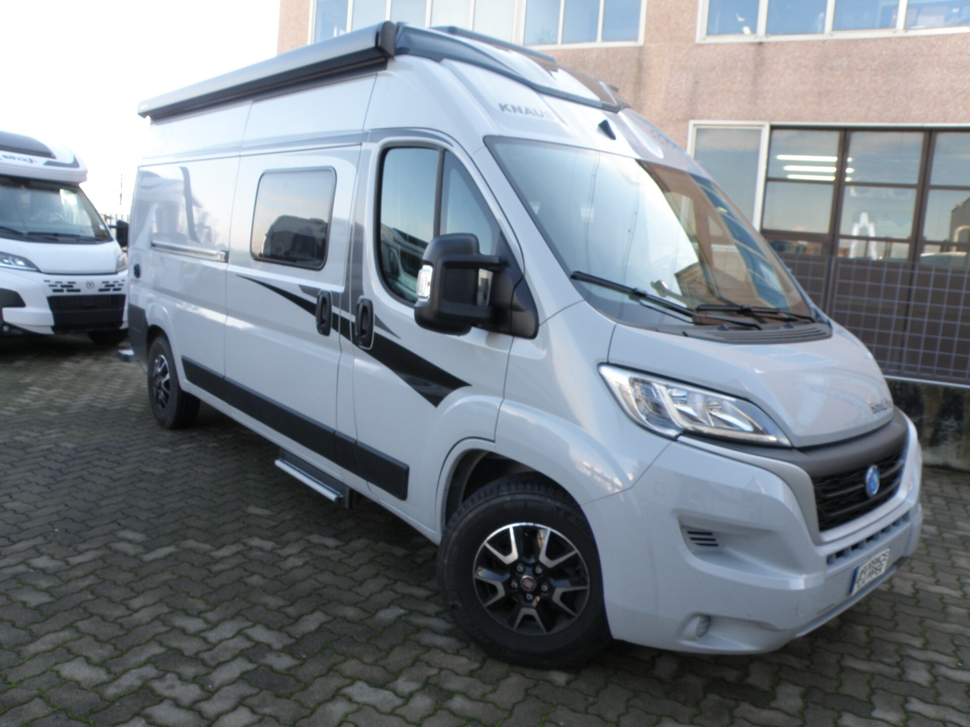KNAUS BOX LIFE 600 VAN TETTO A SOFFIETTO
