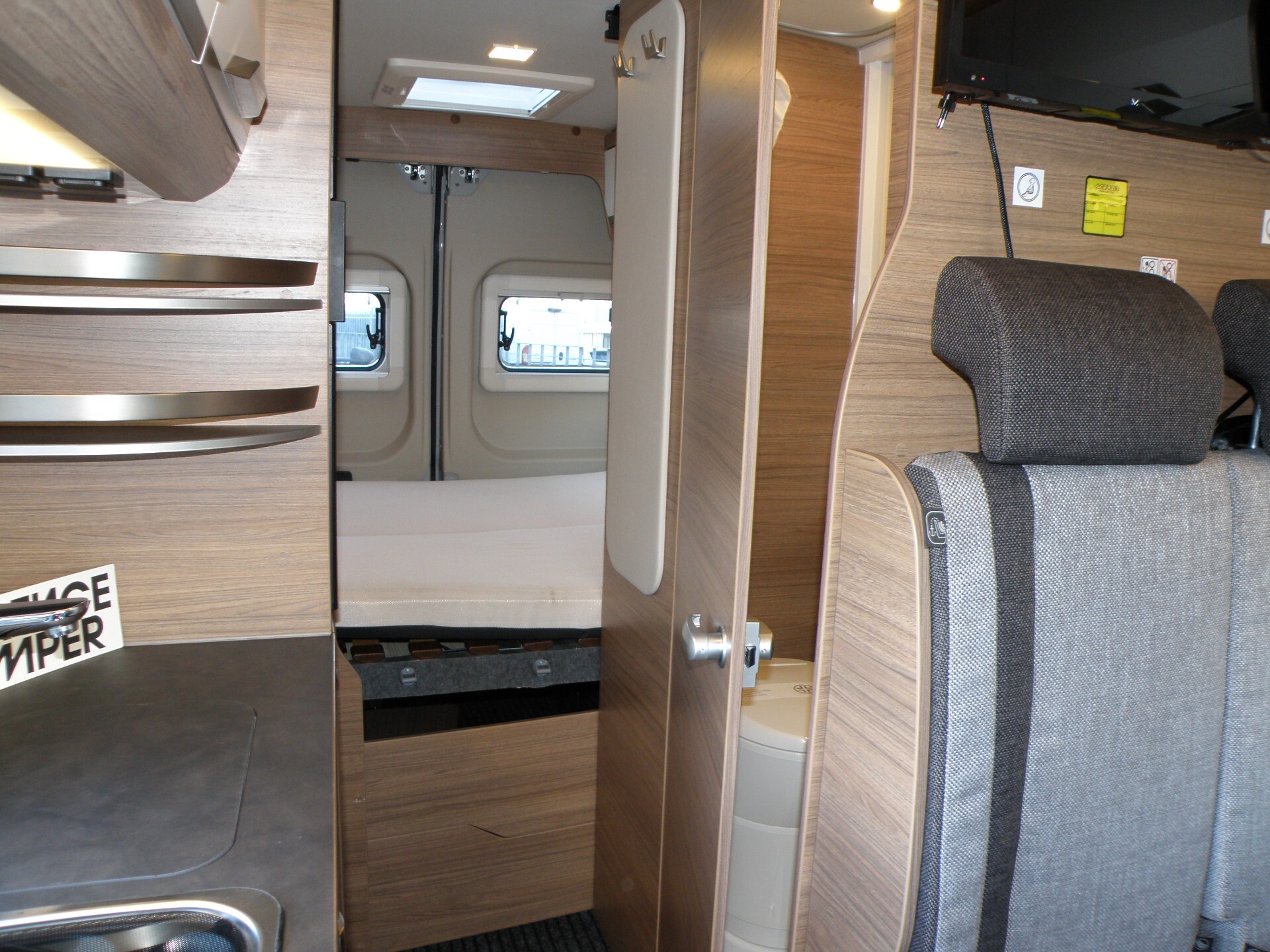 KNAUS BOX LIFE 600 VAN TETTO A SOFFIETTO