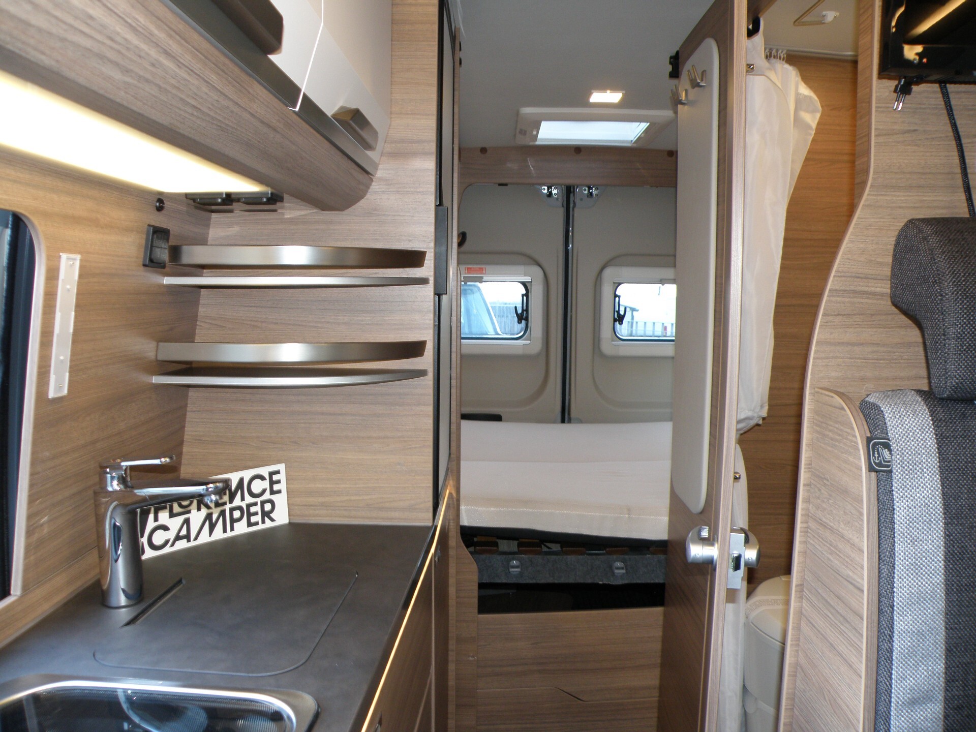 KNAUS BOX LIFE 600 VAN TETTO A SOFFIETTO