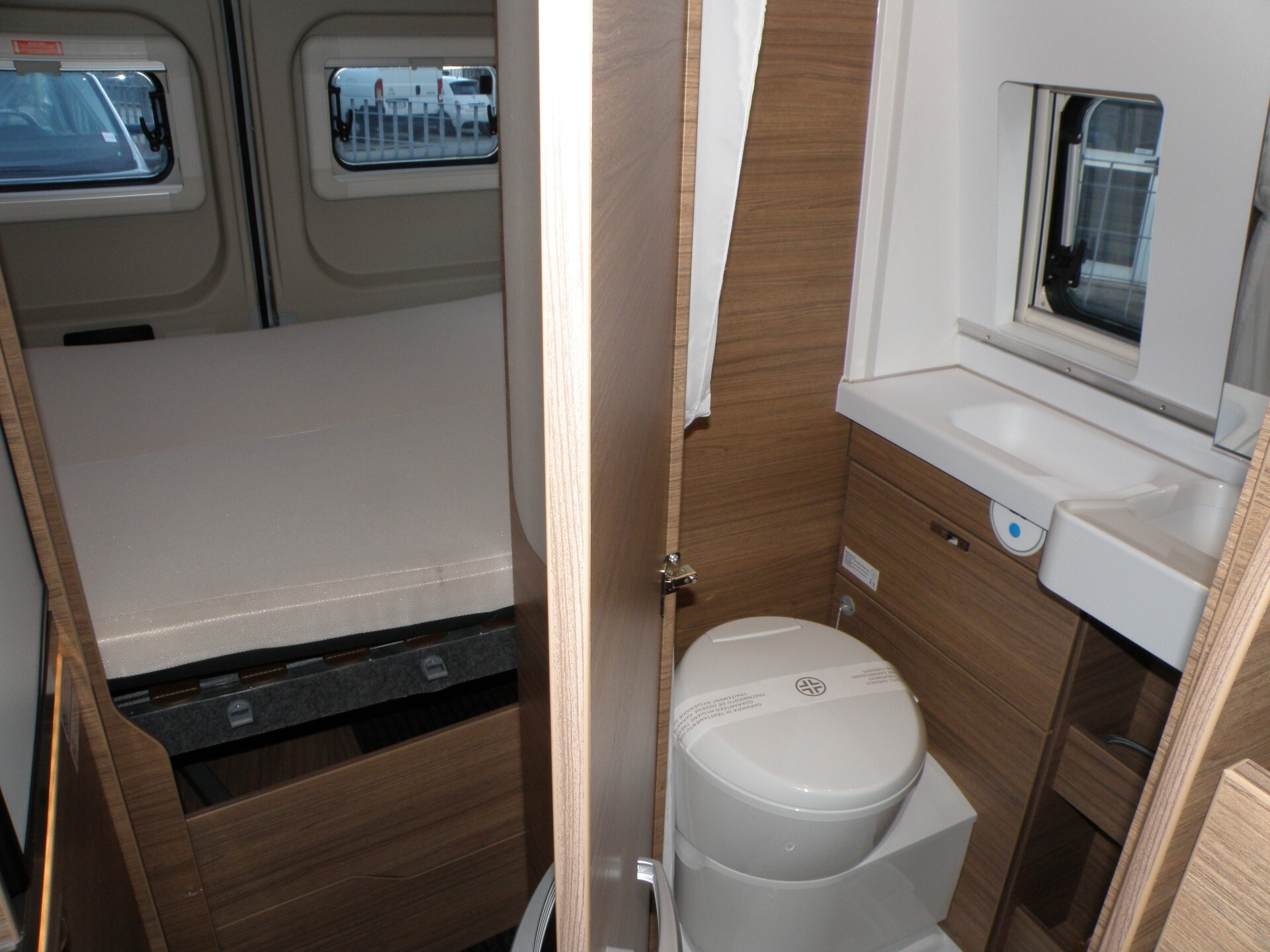 KNAUS BOX LIFE 600 VAN TETTO A SOFFIETTO