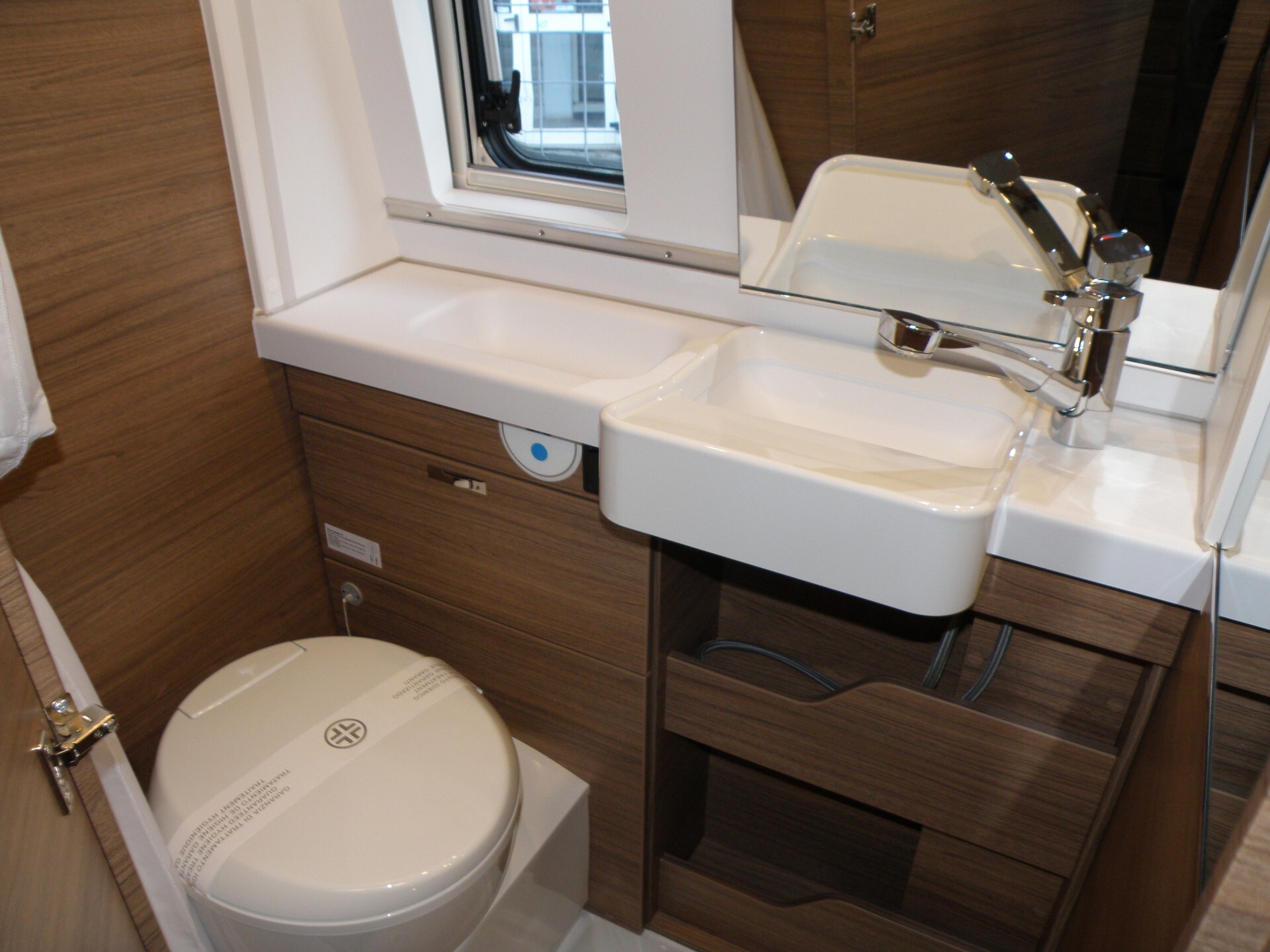 KNAUS BOX LIFE 600 VAN TETTO A SOFFIETTO