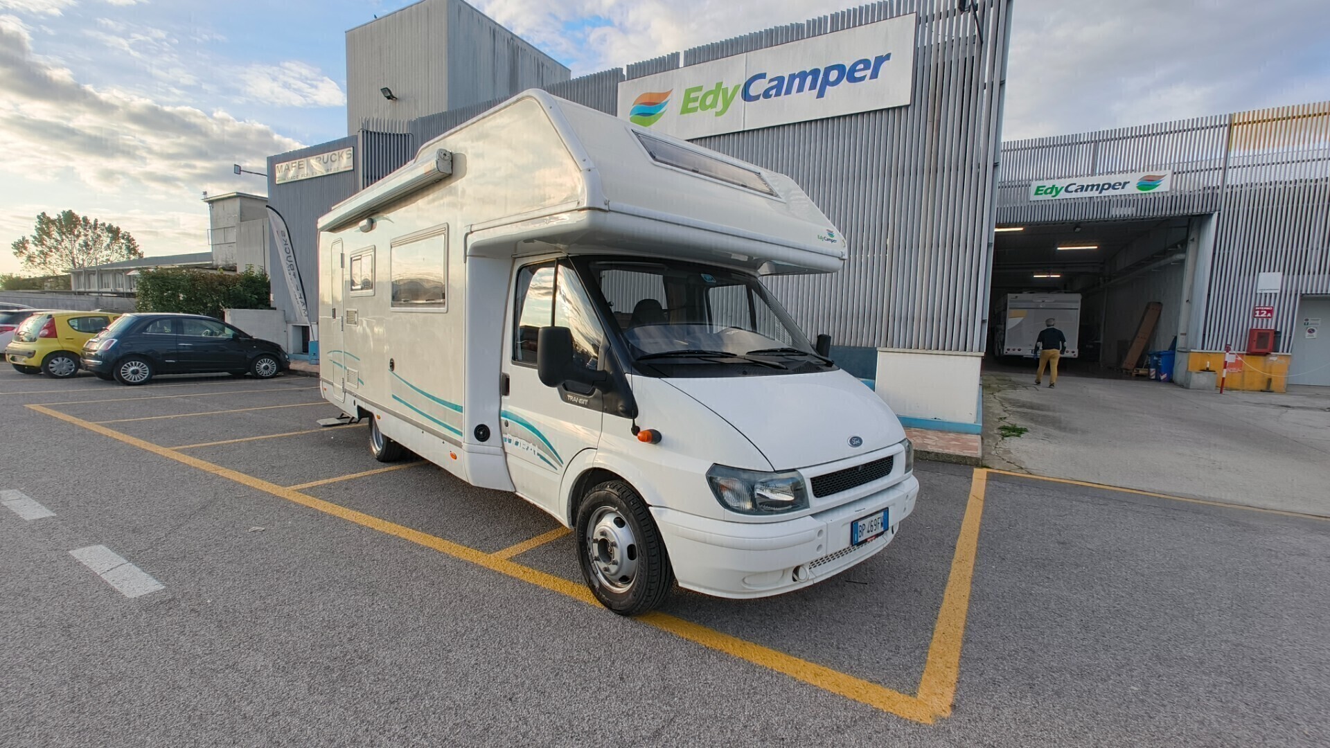 Elnagh DORAL MANSARDATO CON DOPPIA DINETTE CAMPER