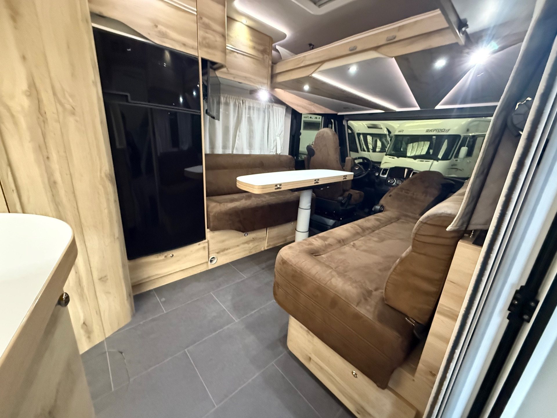 LE VOYAGEUR 6.8 DOPPIO PAVIMENTO