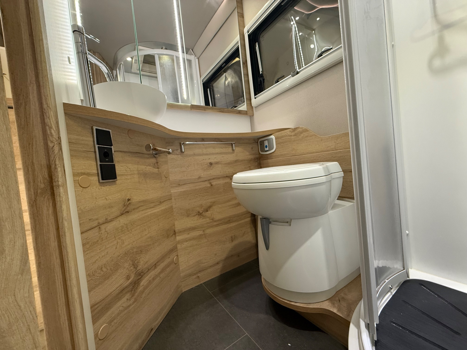 LE VOYAGEUR 6.8 DOPPIO PAVIMENTO
