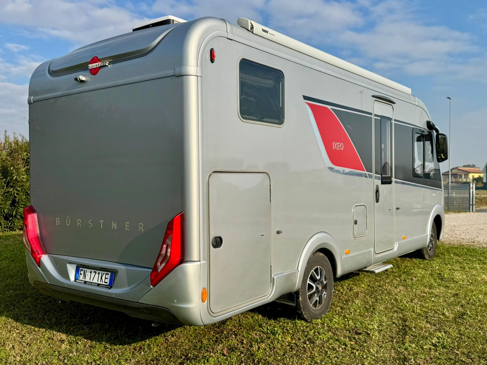 Motorhome Bürstner Ixeo I 690 G Premium- Letti gem