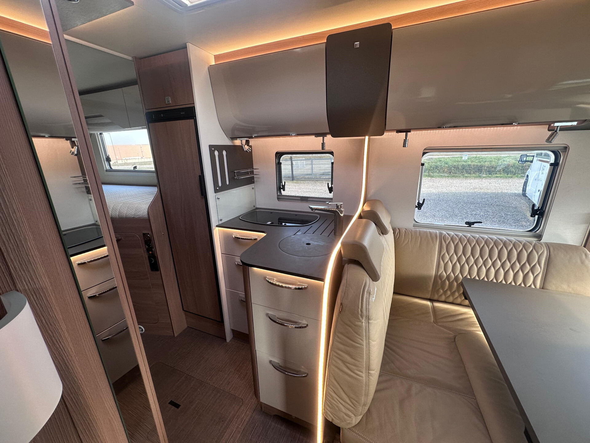 Motorhome Bürstner Ixeo I 690 G Premium- Letti gem