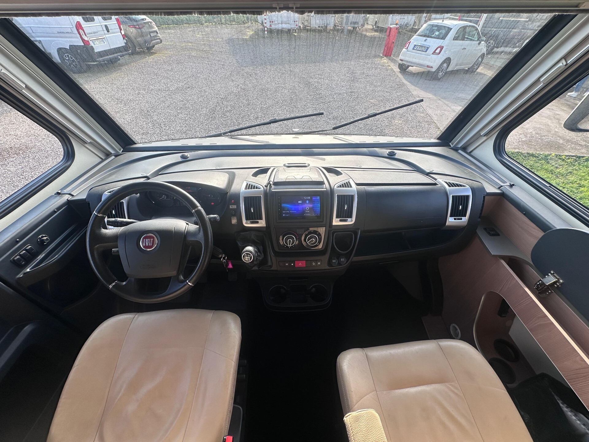 Motorhome Bürstner Ixeo I 690 G Premium- Letti gem
