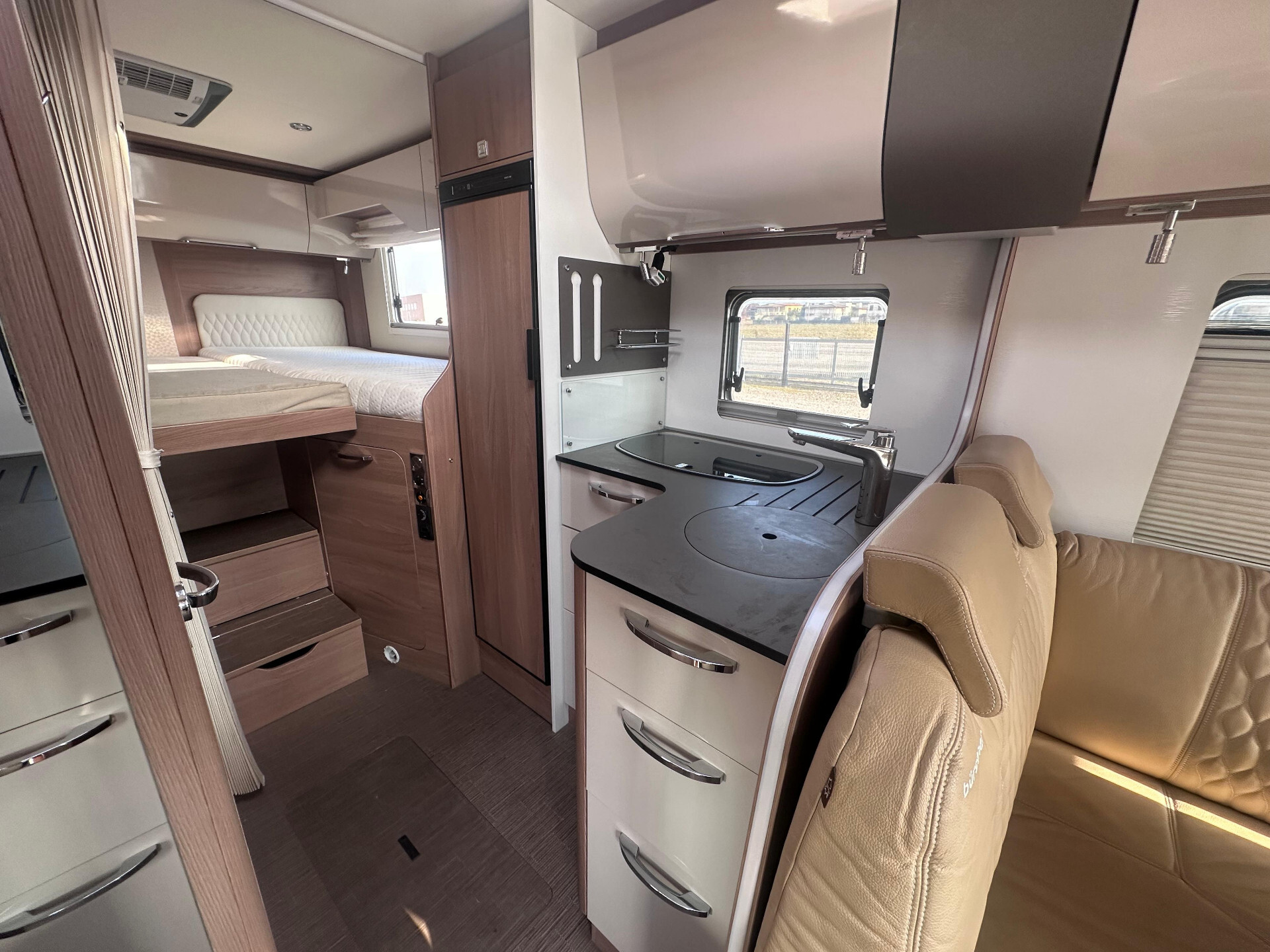 Motorhome Bürstner Ixeo I 690 G Premium- Letti gem