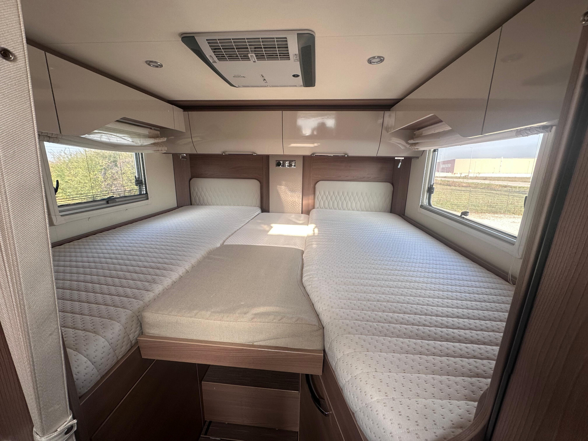 Motorhome Bürstner Ixeo I 690 G Premium- Letti gem