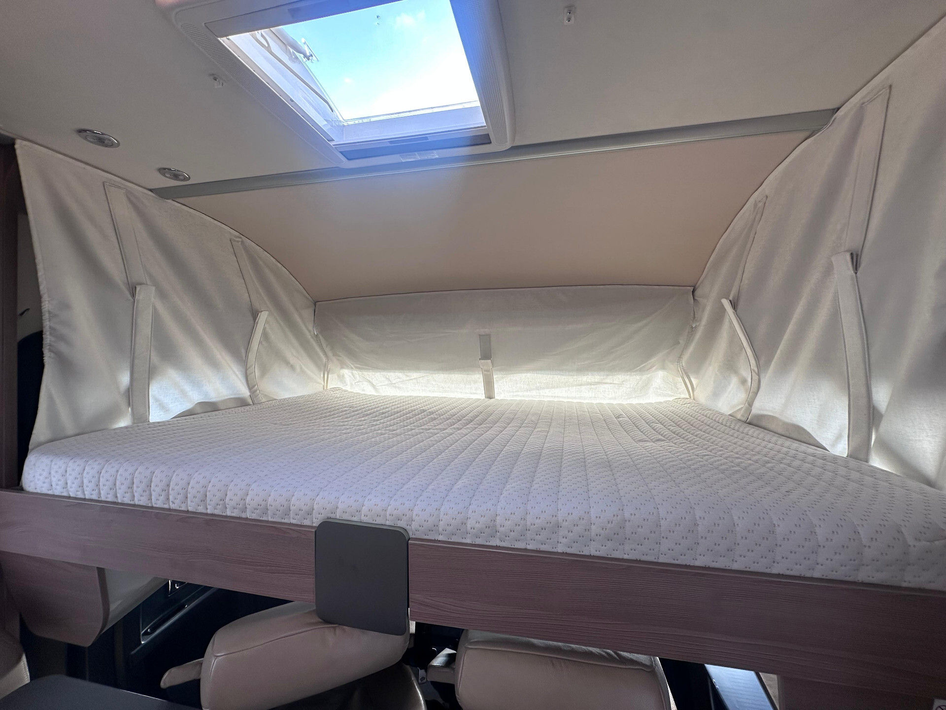 Motorhome Bürstner Ixeo I 690 G Premium- Letti gem