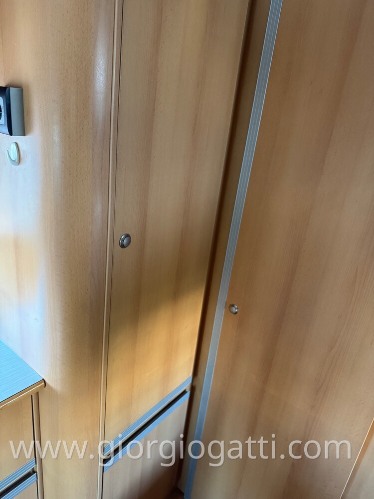 camper Elnagh Super D 105 mansardato con letti a c