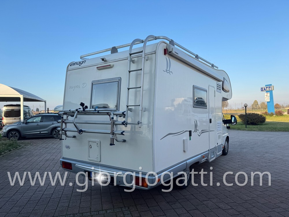 camper Elnagh Super D 105 mansardato con letti a c