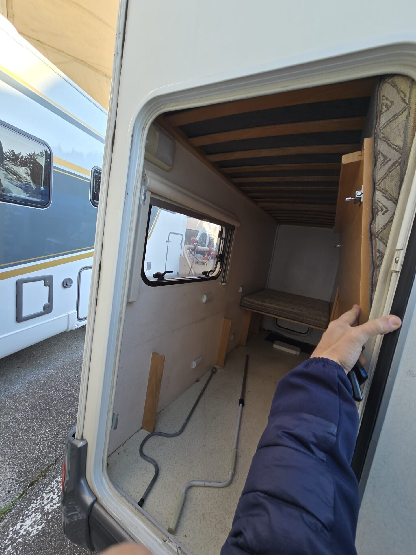 Chausson Flash 3 - MANSARDATO con LETTI TRASVERSAL