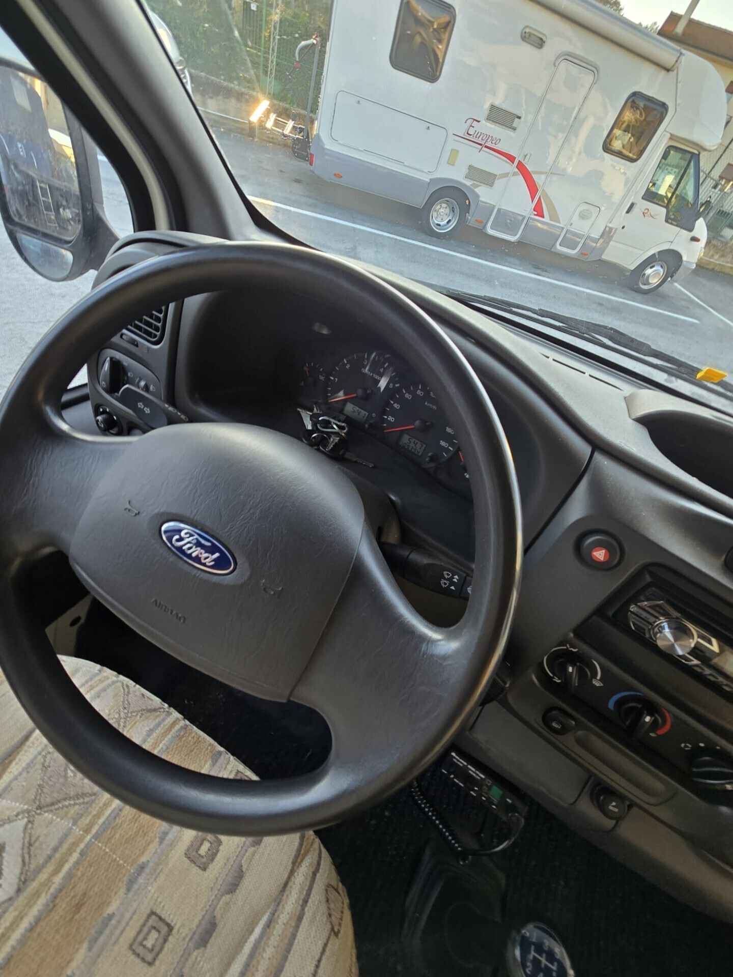 Chausson Flash 3 - MANSARDATO con LETTI TRASVERSAL