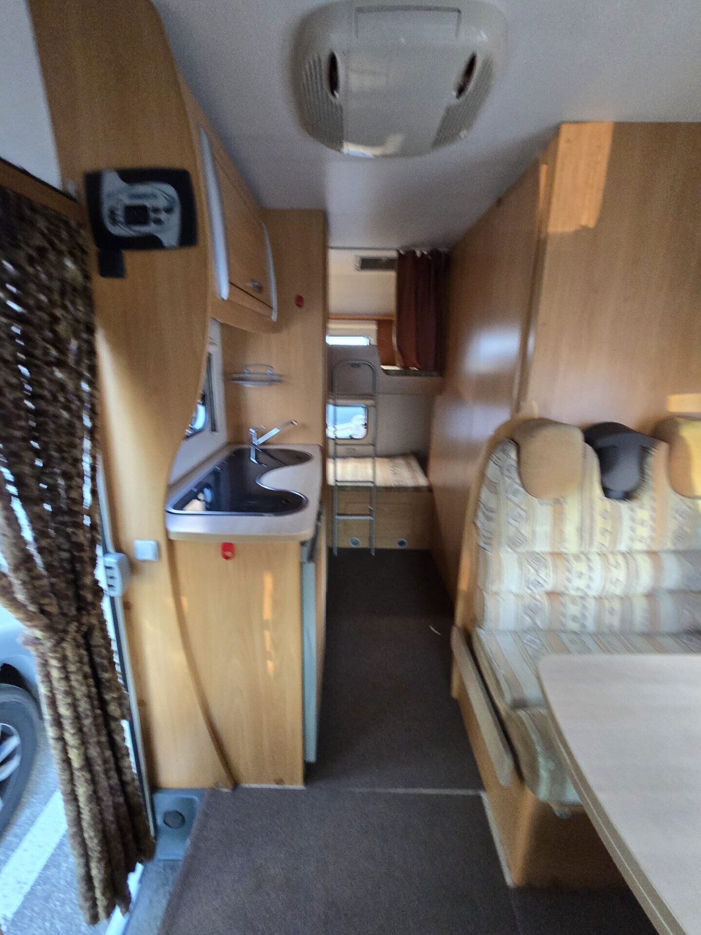 Chausson Flash 3 - MANSARDATO con LETTI TRASVERSAL