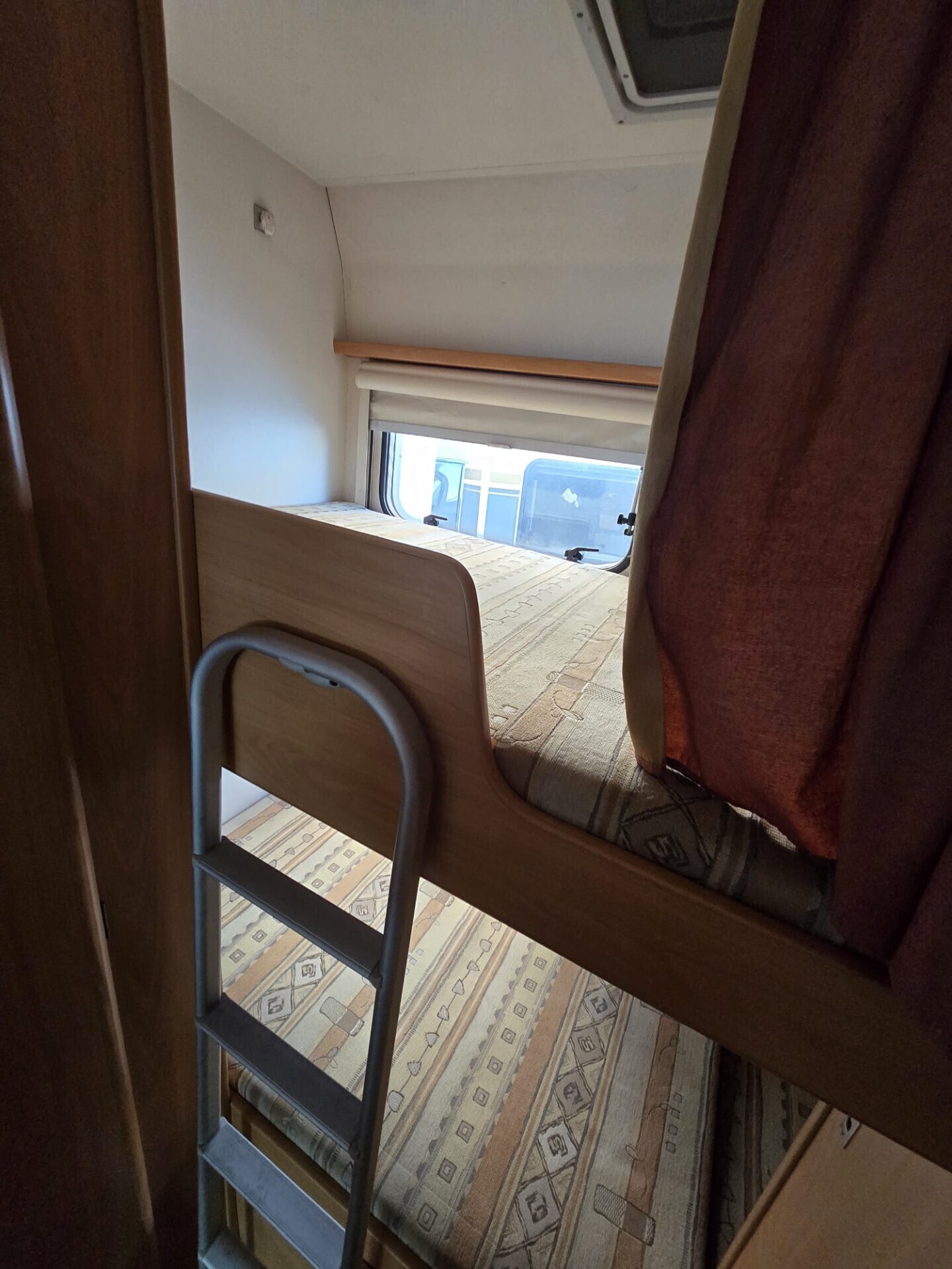 Chausson Flash 3 - MANSARDATO con LETTI TRASVERSAL