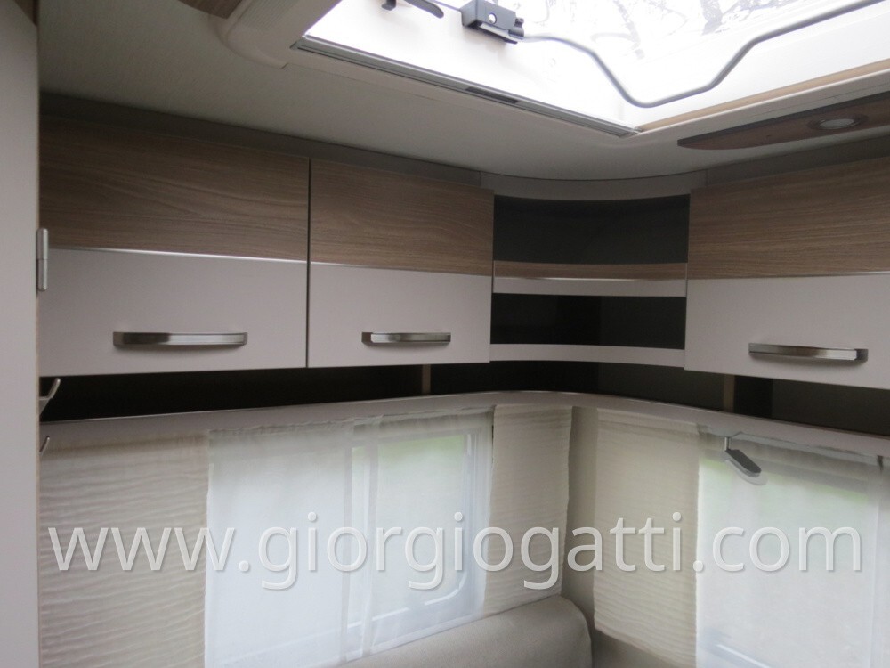 CARAVAN BURSTNER PREMIO 395 TS 1300 KG CON MOOVER 