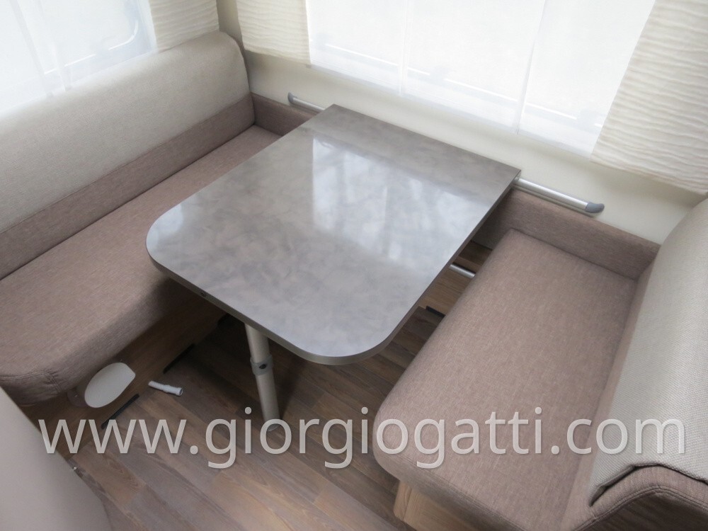 CARAVAN BURSTNER PREMIO 395 TS 1300 KG CON MOOVER 