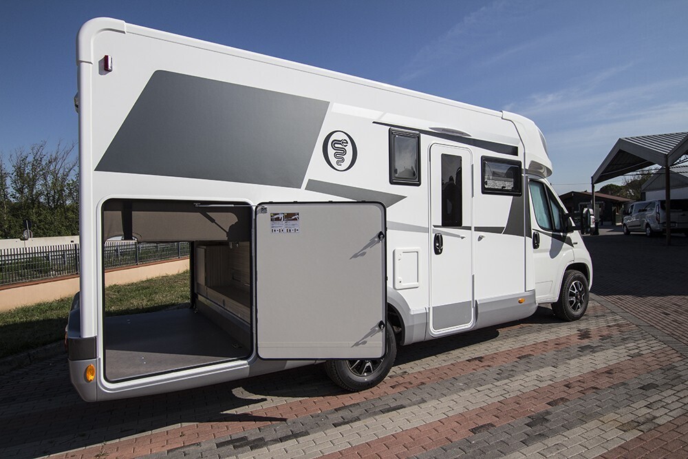 Camper Semintegrale 4 posti Elnagh T-Loft 450