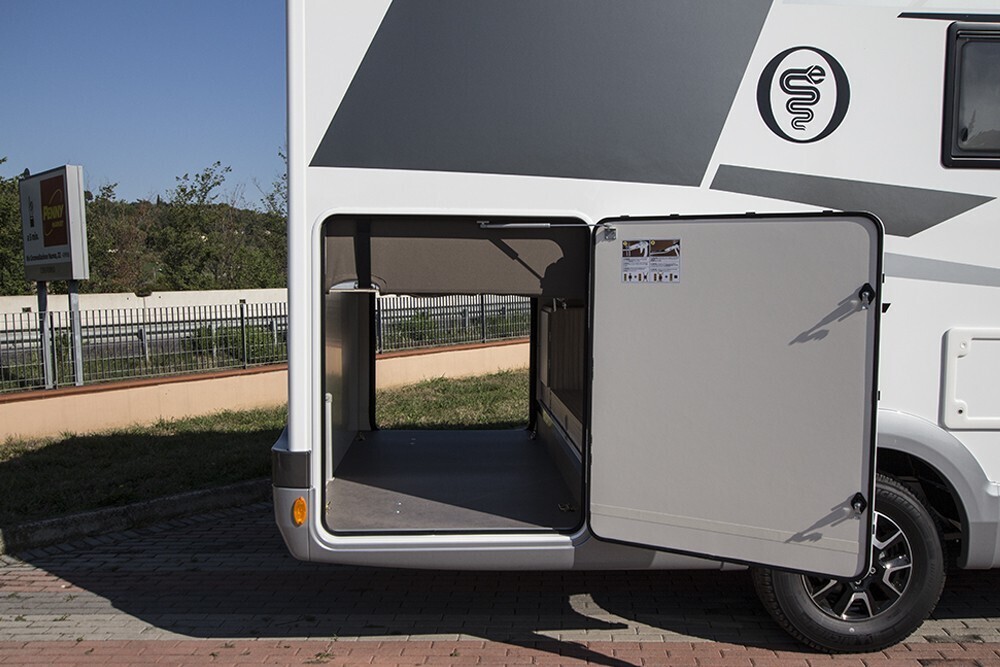 Camper Semintegrale 4 posti Elnagh T-Loft 450
