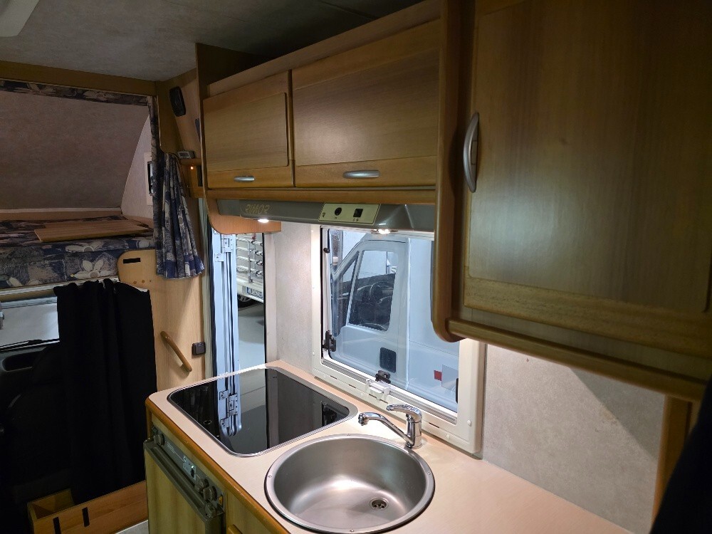 CAMPER RIMOR SUPER BRIG 650