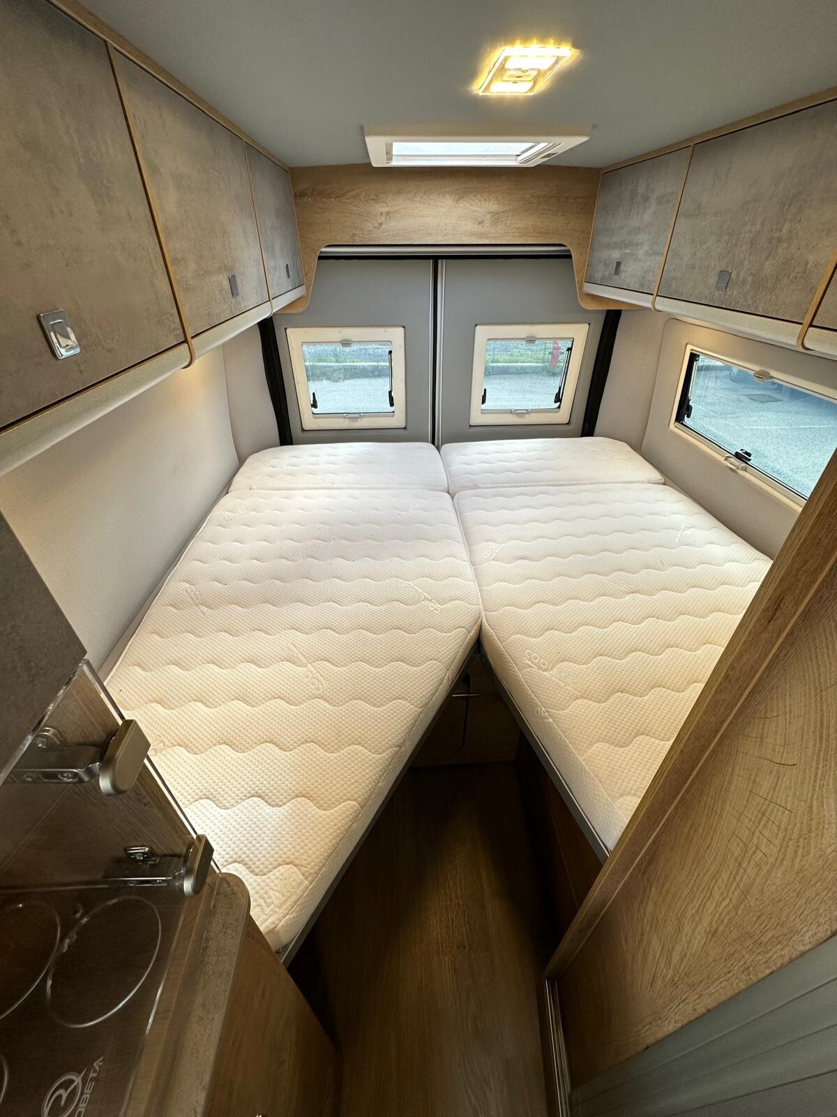 Robeta Kronos 599 - 2023