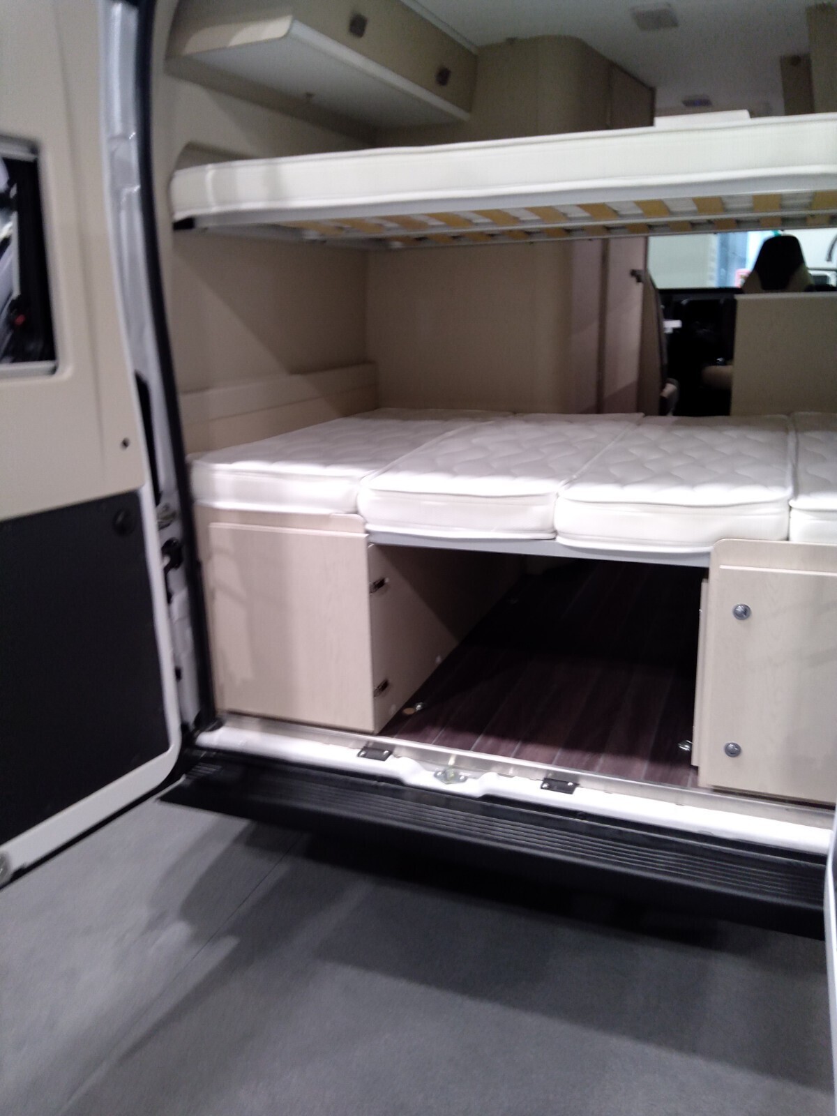 Xgo VAN 105