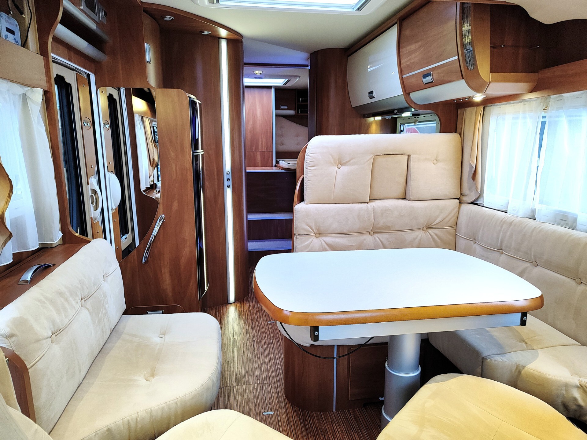 Laika Kreos 7009 - Motorhome con letti gemelli