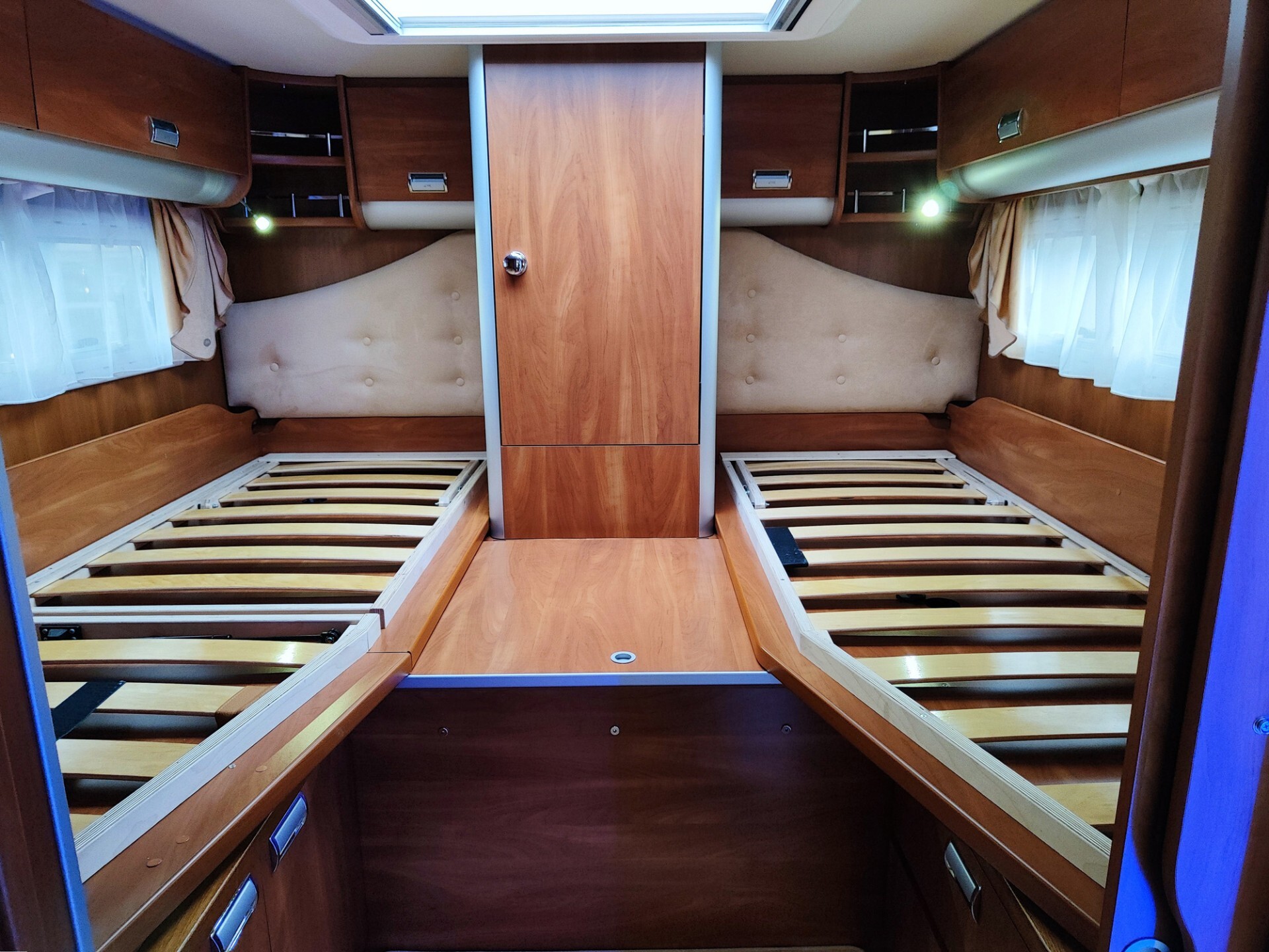Laika Kreos 7009 - Motorhome con letti gemelli