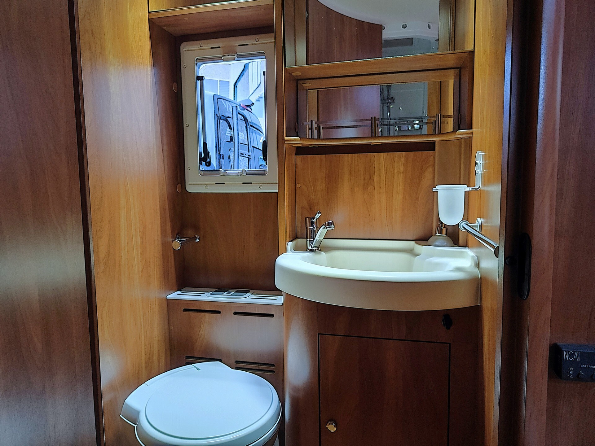Laika Kreos 7009 - Motorhome con letti gemelli
