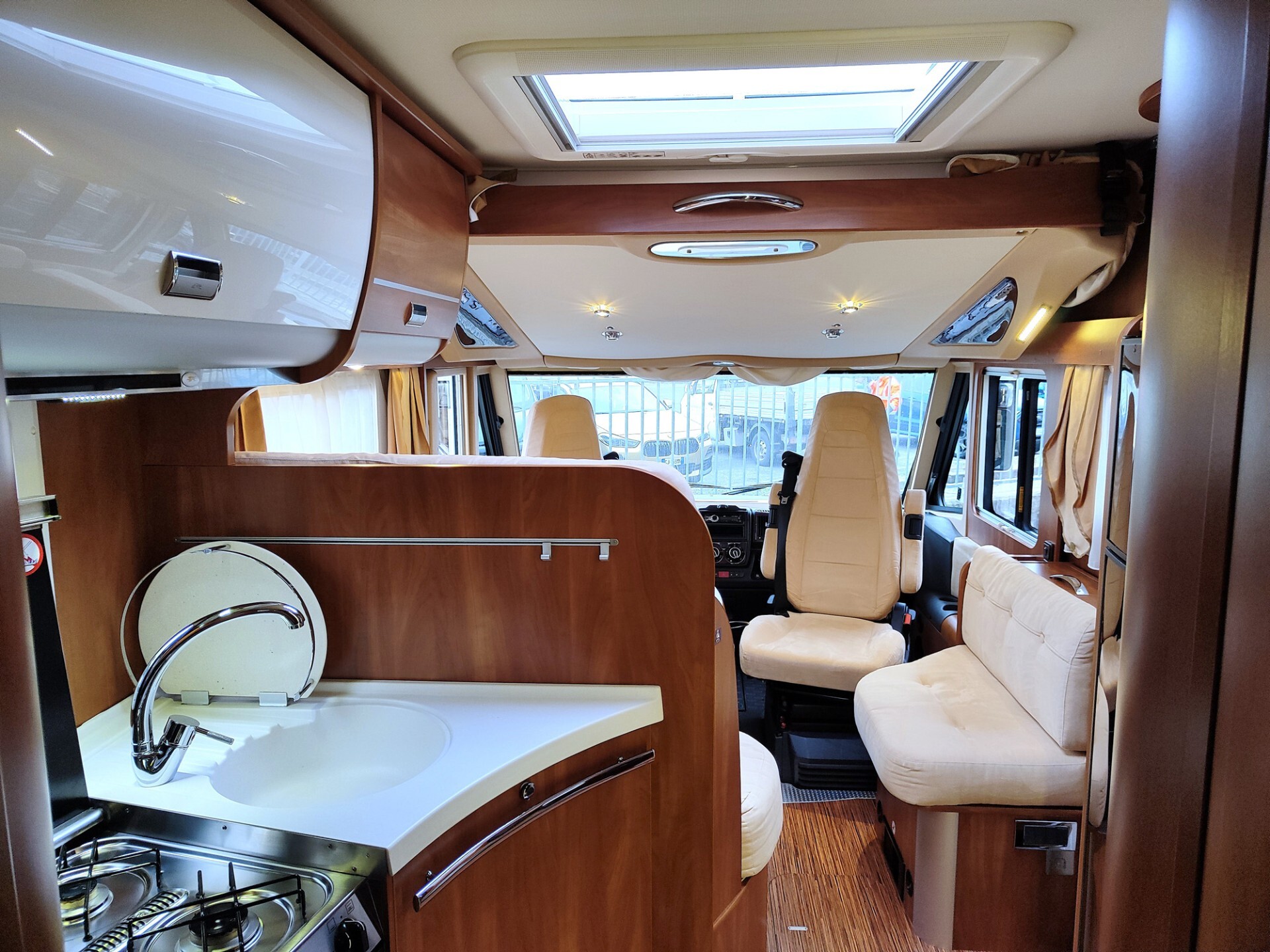 Laika Kreos 7009 - Motorhome con letti gemelli