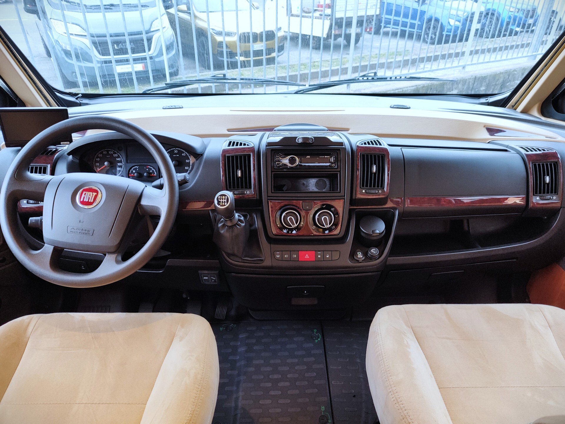 Laika Kreos 7009 - Motorhome con letti gemelli