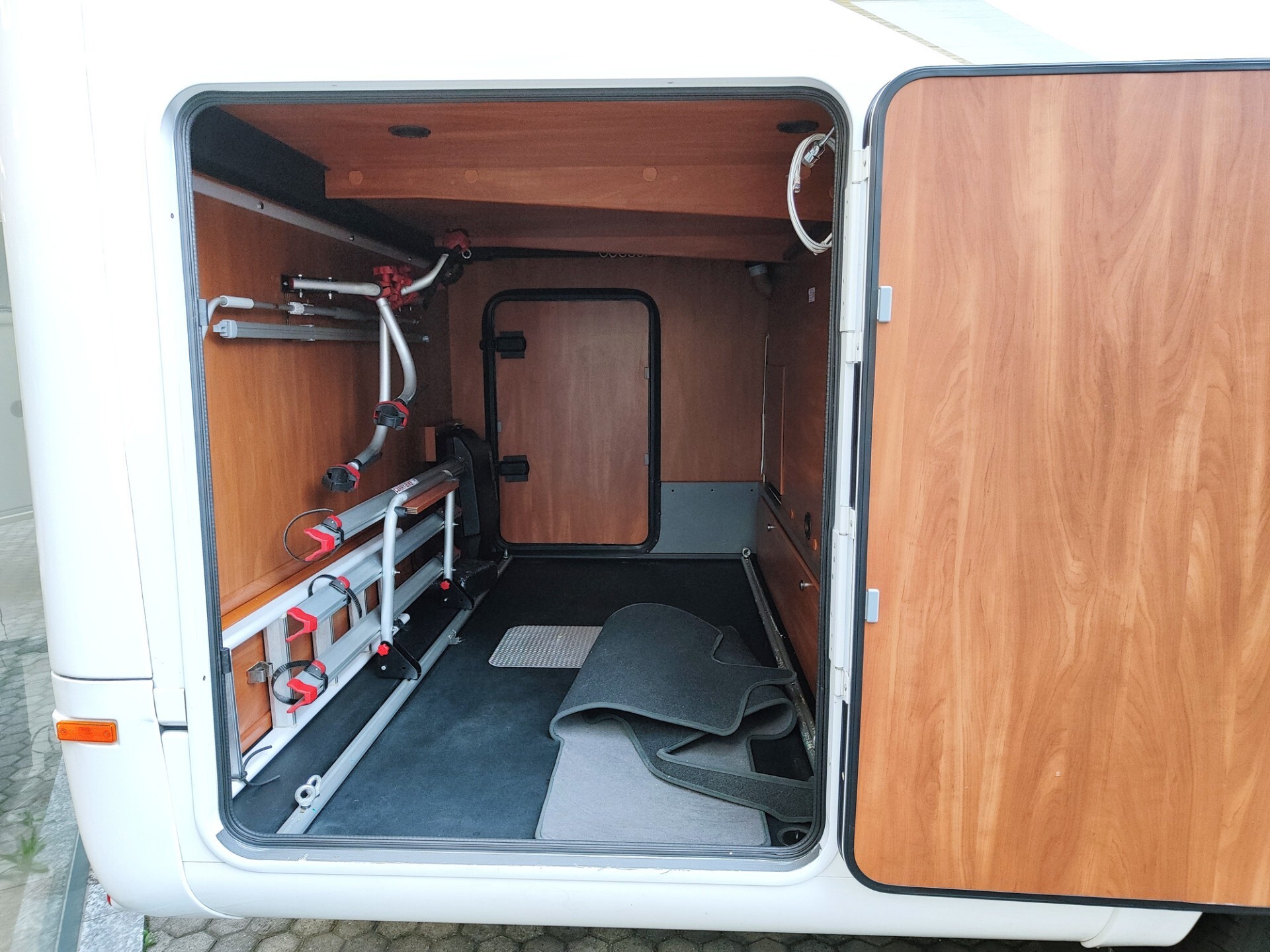 Laika Kreos 7009 - Motorhome con letti gemelli