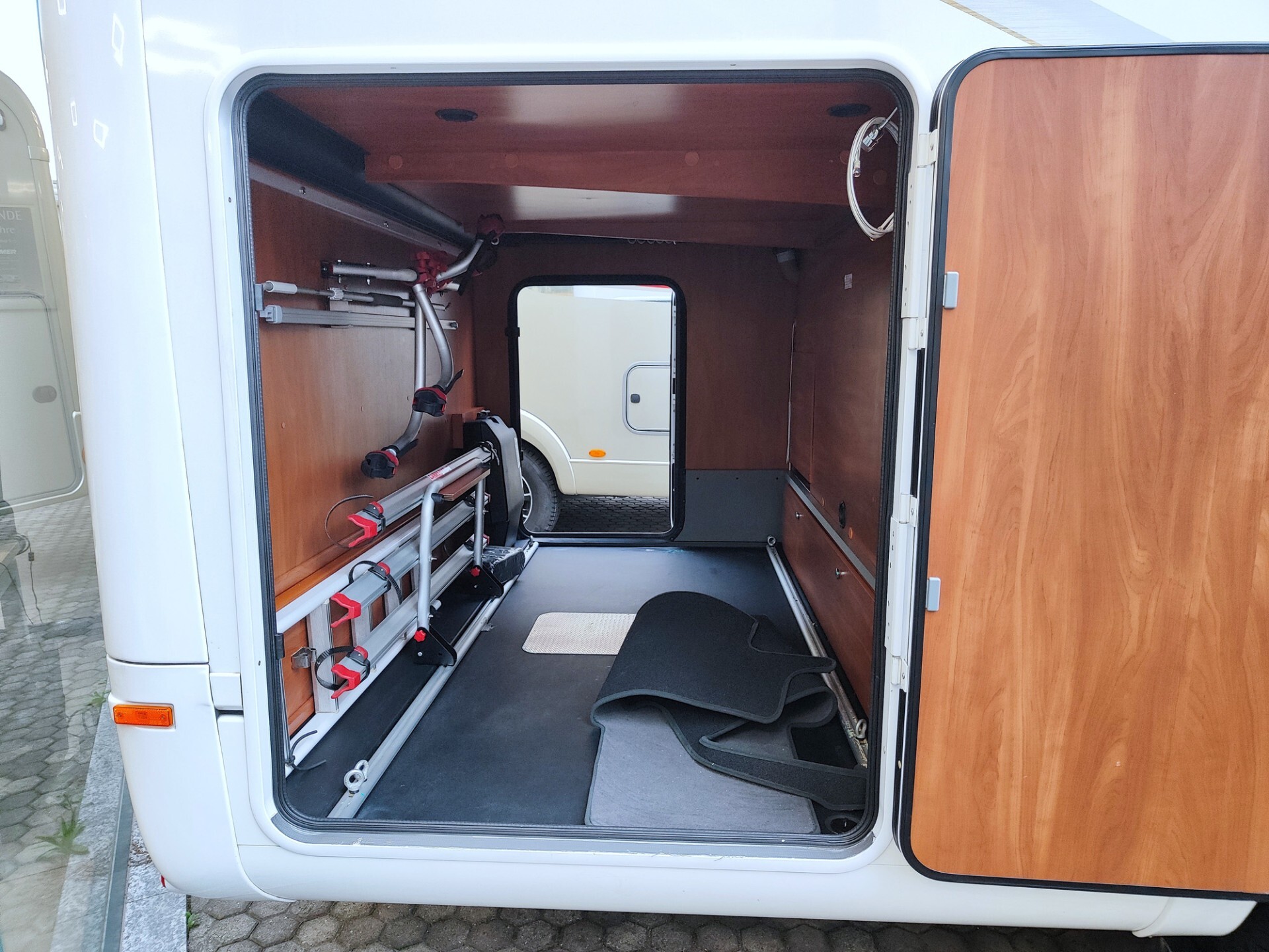 Laika Kreos 7009 - Motorhome con letti gemelli