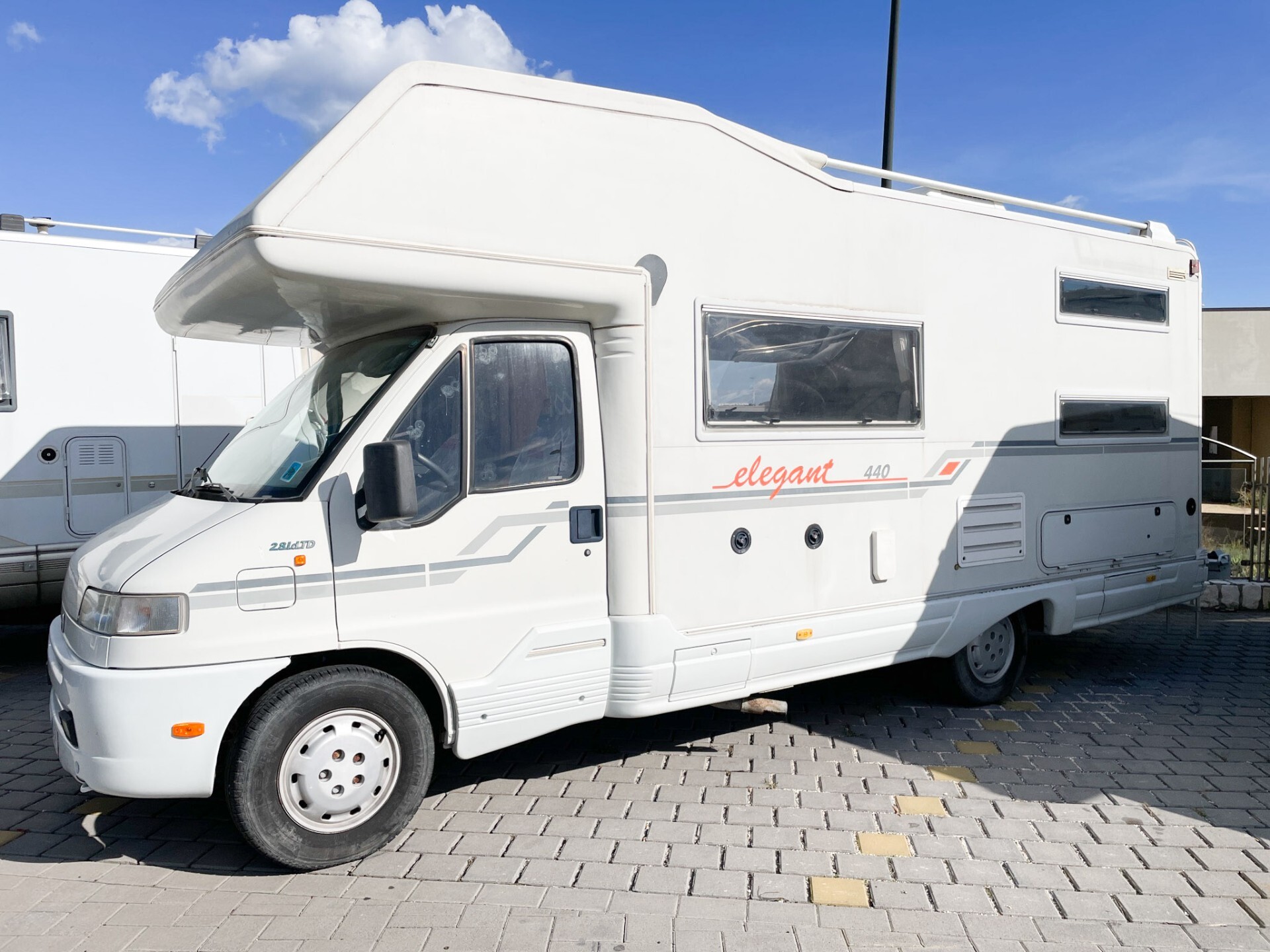 Ci International Elegant 440