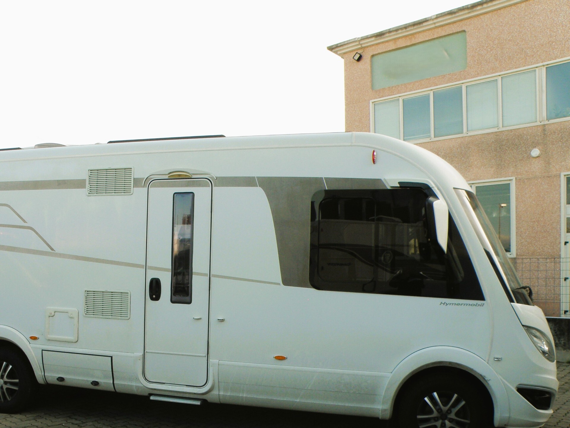 HYMER B 704 LETTO MATRIMONIALE IN CODA