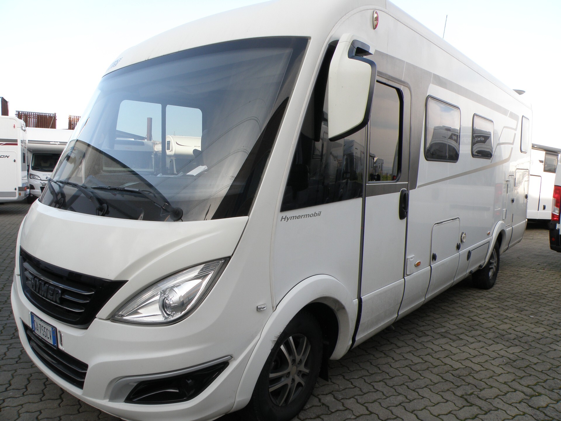 HYMER B 704 LETTO MATRIMONIALE IN CODA