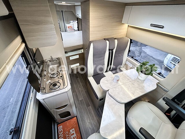 CI Kyros DUO XL Van 640 letto posteriore basculant