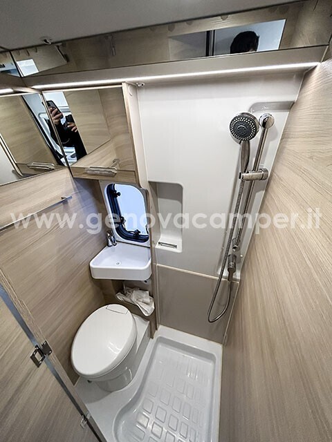 CI Kyros DUO XL Van 640 letto posteriore basculant