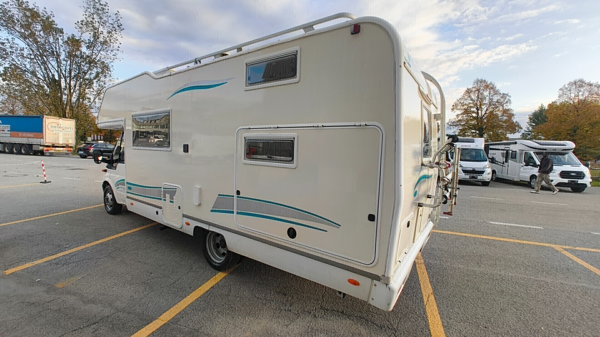 Elnagh DORAL MANSARDATO CON DOPPIA DINETTE CAMPER