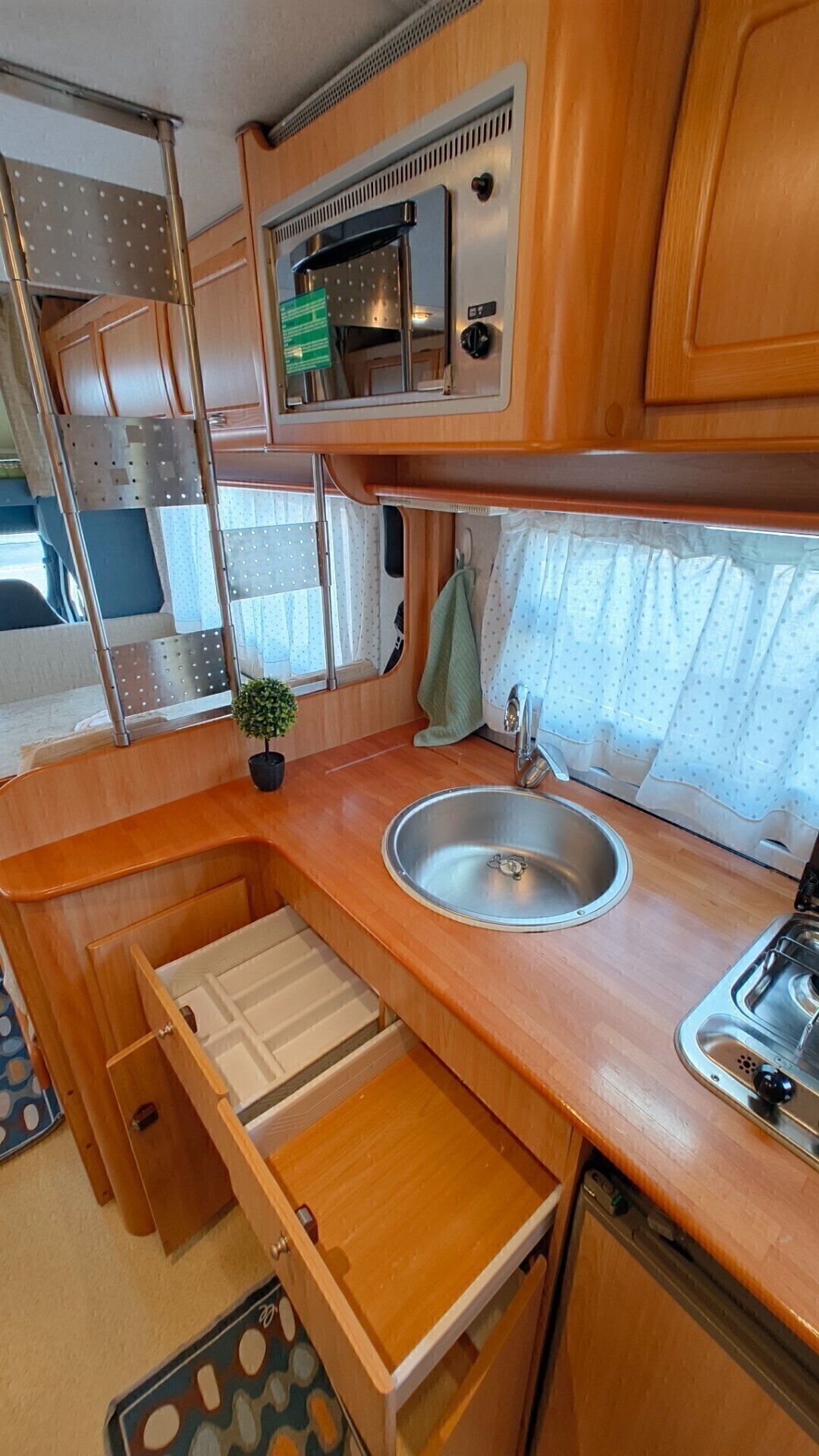 Elnagh DORAL MANSARDATO CON DOPPIA DINETTE CAMPER