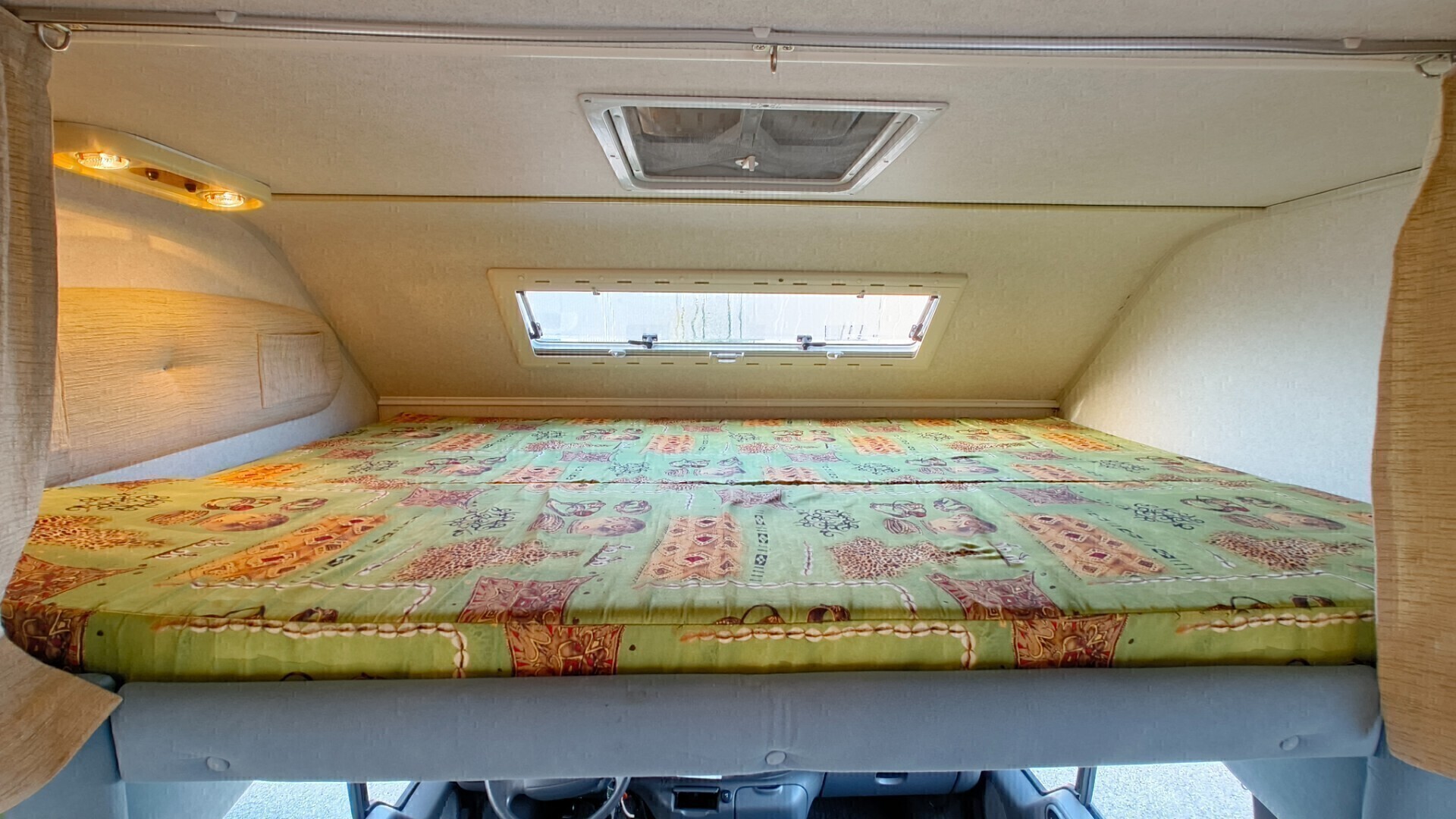 Elnagh DORAL MANSARDATO CON DOPPIA DINETTE CAMPER