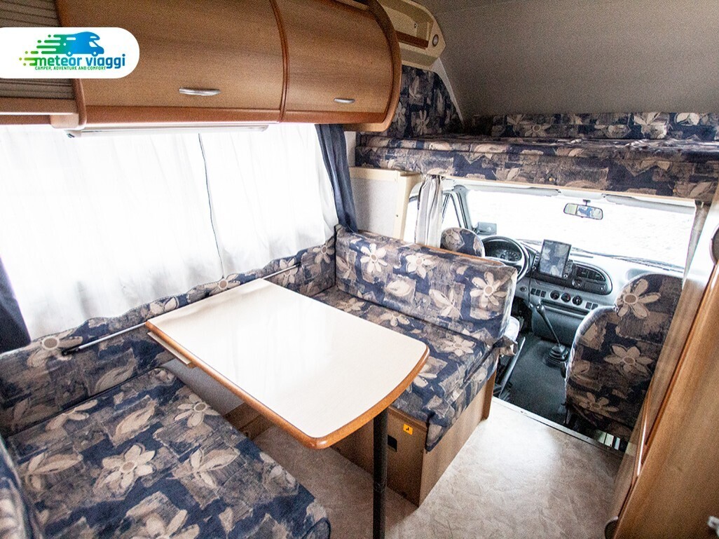 Camper Mansardato 6 posti Rimor Superbrig