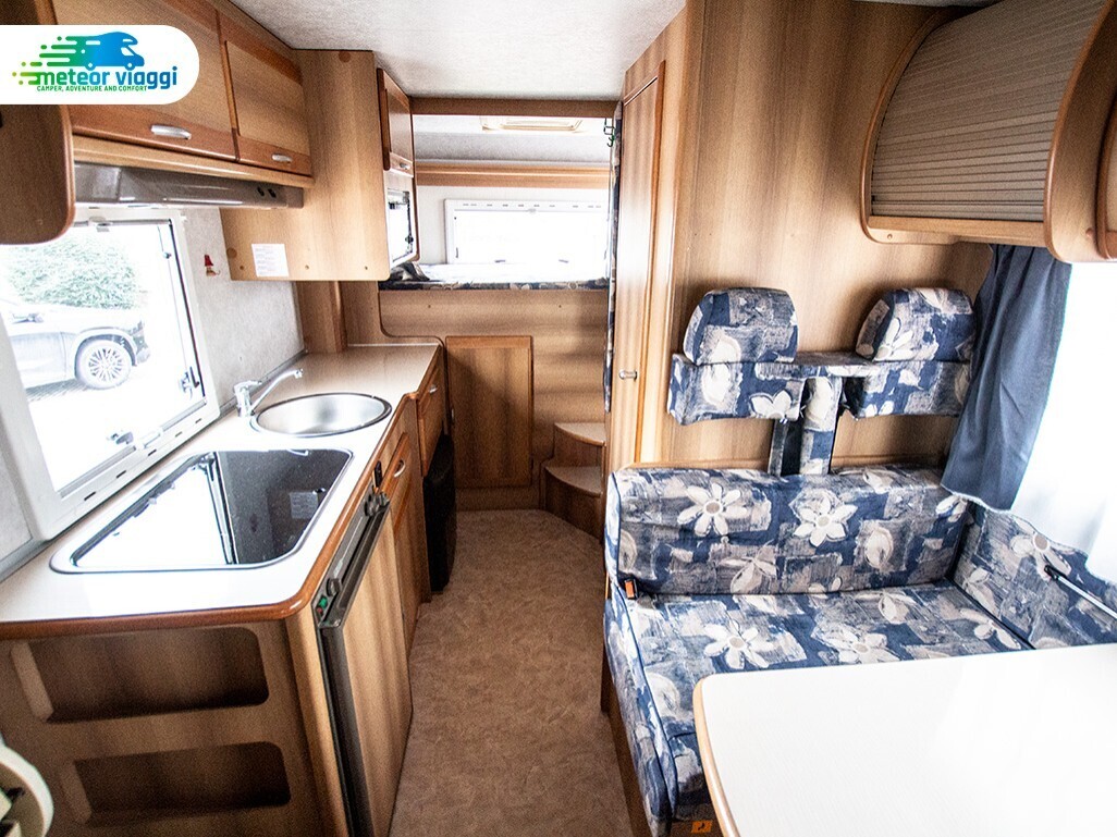 Camper Mansardato 6 posti Rimor Superbrig