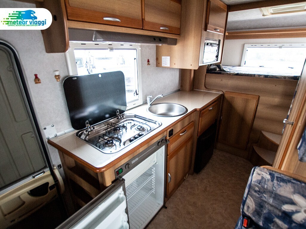 Camper Mansardato 6 posti Rimor Superbrig