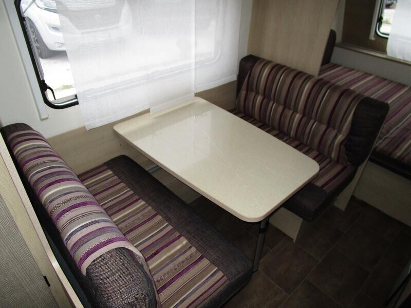 Burstner Premio 495 TK 2013, 6 posti letto moover